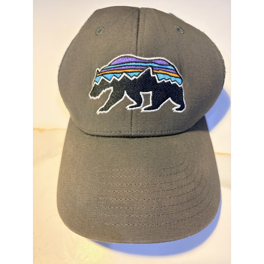 Patagonia Fitz Roy Bear Trucker Hat Cap Gray Mesh Snapback Mountain